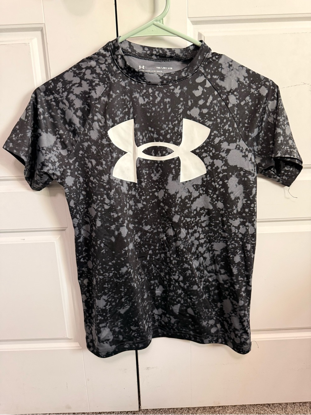 Under Armour Black and Gray Speckled Logo Performance Tee